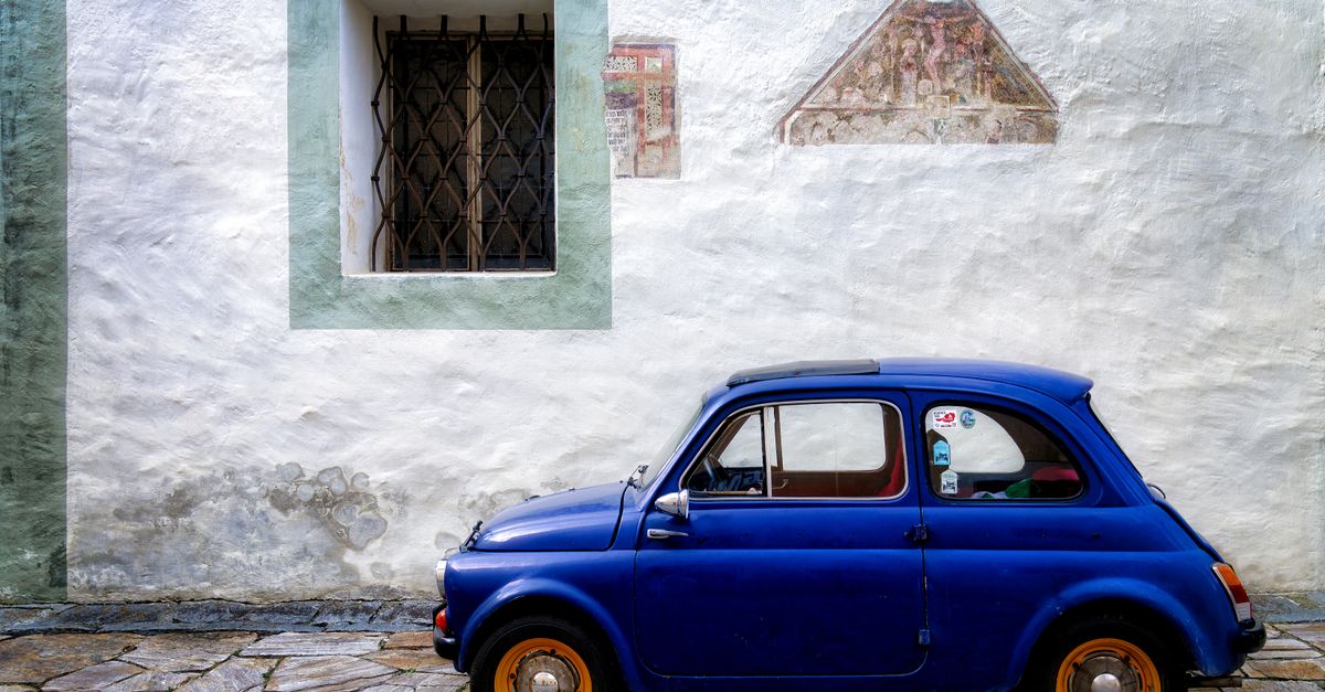 découvrez l'élégance intemporelle de la fiat topolino, une voiture classique emblématique alliant style rétro et charme vintage.