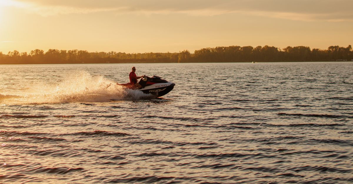 critères de tarification pour l'assurance jet ski : découvrez les facteurs influençant le coût de votre assurance pour protéger votre jet ski efficacement.