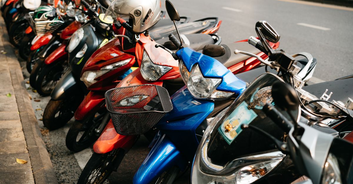 Accessoires indispensables pour optimiser votre scooter 125 gt 1 découvrez notre large gamme d'accessoires pour scooters, alliant style, sécurité et confort pour tous les modèles.