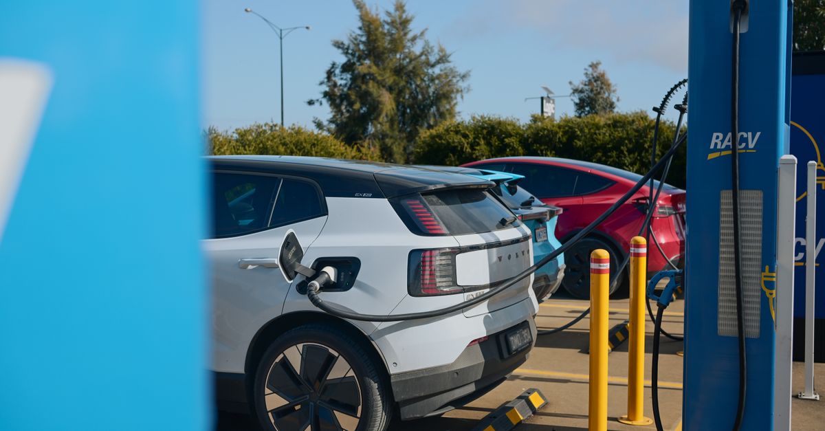 Les véhicules électriques et les jeunes conducteurs : quels avantages et défis 1 découvrez tout sur les véhicules électriques : avantages, innovations, impact écologique et modèles disponibles pour un avenir durable.